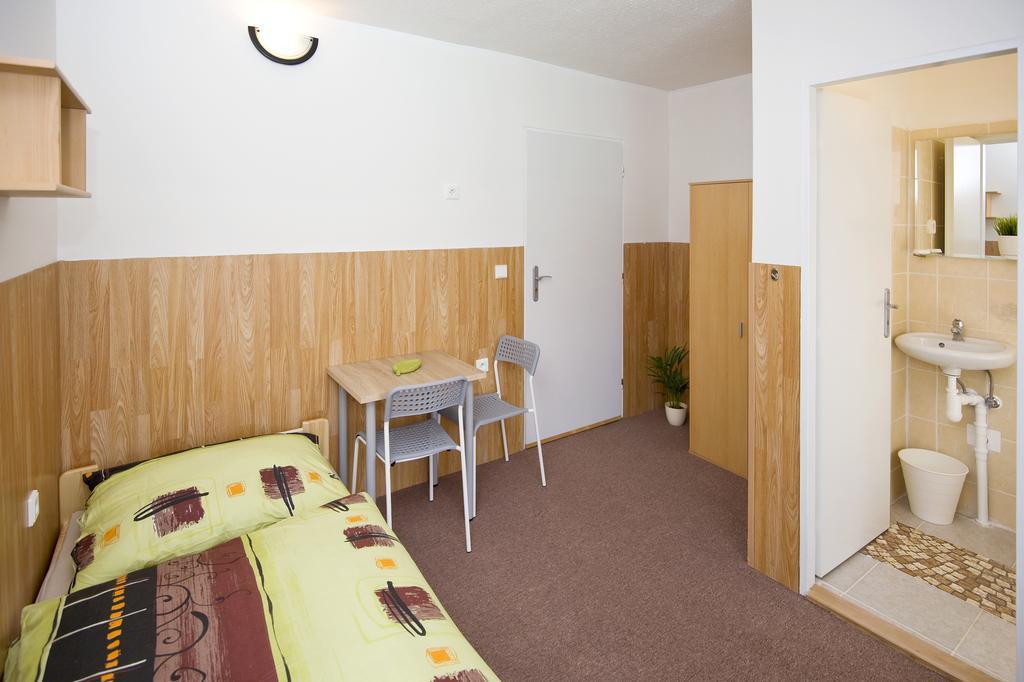 Penzion Ostrava-Levne Ubytovani Exteriér fotografie